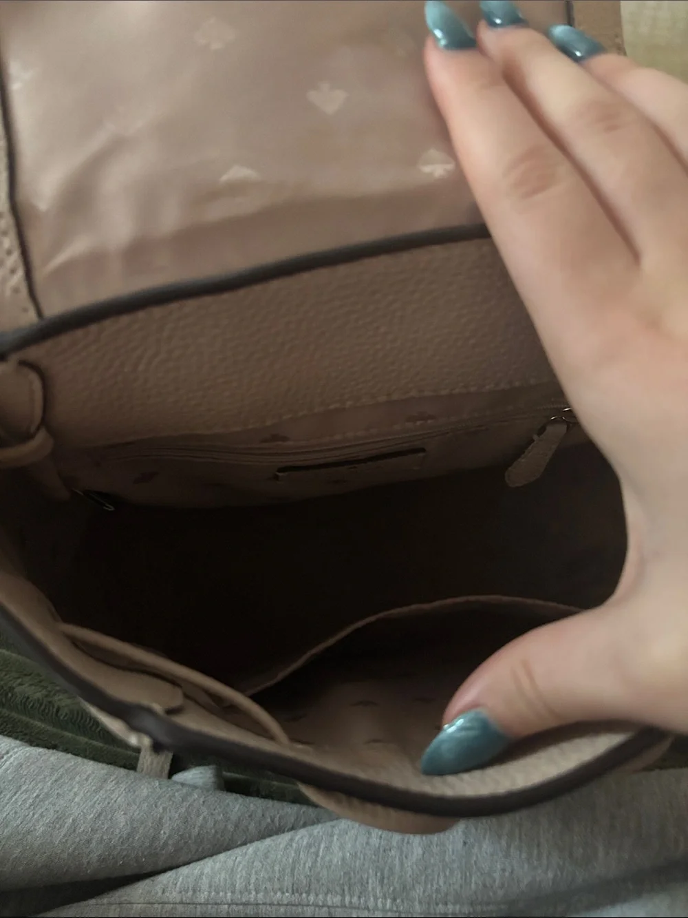 kate spade compact pebbled